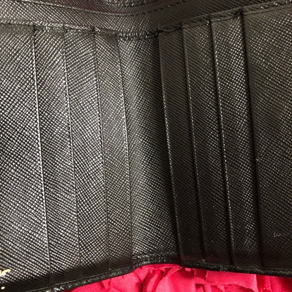 2️⃣2️⃣5️⃣ Salvatore Ferragamo Wallet - Picture 13 of 16